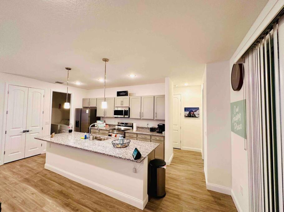 Luxury King Suite, 3Br 2Ba, Beach Vibe, Top-Tier Amenities, Prime Location Palm Coast Exterior photo