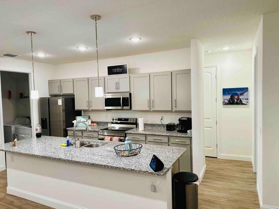 Luxury King Suite, 3Br 2Ba, Beach Vibe, Top-Tier Amenities, Prime Location Palm Coast Exterior photo