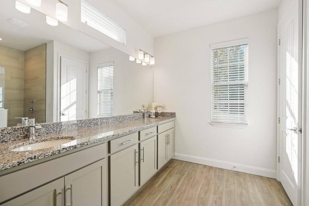 Luxury King Suite, 3Br 2Ba, Beach Vibe, Top-Tier Amenities, Prime Location Palm Coast Exterior photo